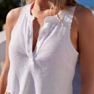 Aerie Sunspun Size S Off-White Cropped Waffle Knit Sleeveless Henley Style Top